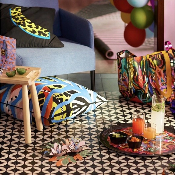 IKEA ÖMSESIDIG‎ OMSESIDIG Cushion Cover, Black/Yellow (505.460.55) NEW - Picture 3 of 4